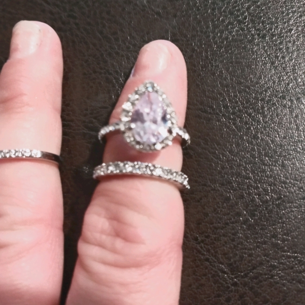 Sterling silver pea shaped ring